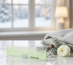 Mint Green "Winter Limit" Comb